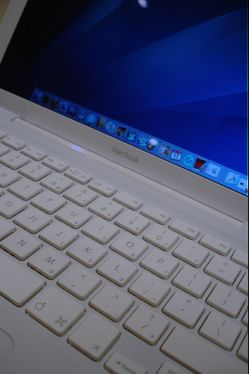 13- LED MacBook      NAND    2007 -  2008 