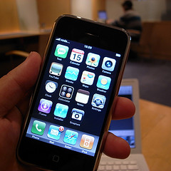 Orange  Apple iPhone   ,      