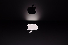   Apple -      2007  $9,6 