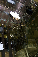   Apple  4  2008 