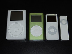 Apple iPod + iTunes -    